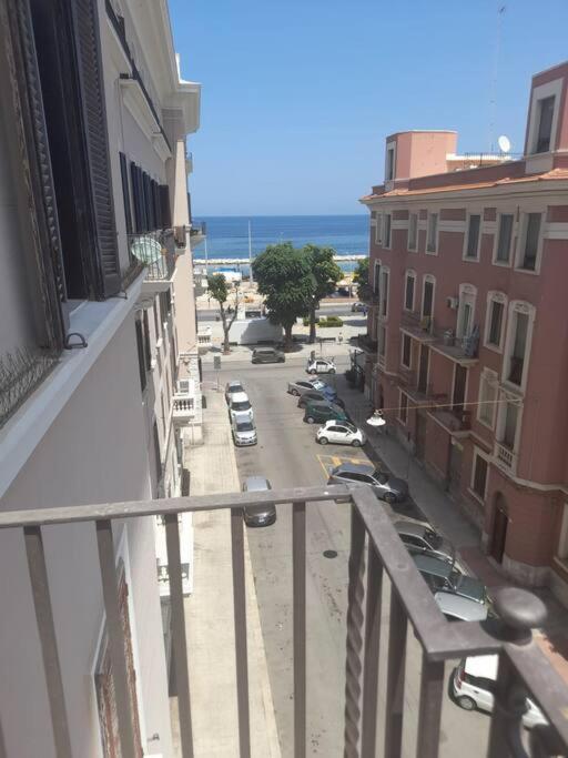 Casa Jole, Appartamento In Centro Bari Eksteriør bilde