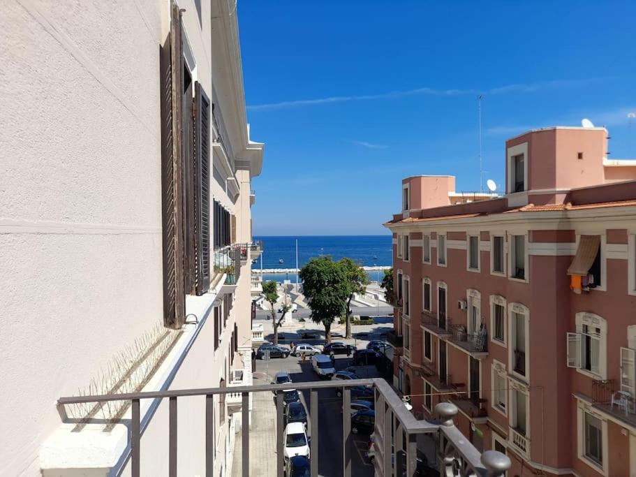 Casa Jole, Appartamento In Centro Bari Eksteriør bilde